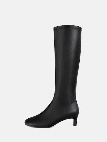 L37 HANDMADE SHOES Boots 'GALACTIC SERENADE' in Schwarz: Vorderseite