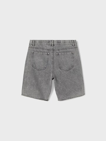 NAME IT Regular Shorts 'Grizza' in Grau