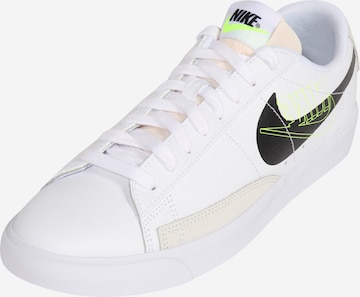 Nike Sportswear Platform trainers in White: front