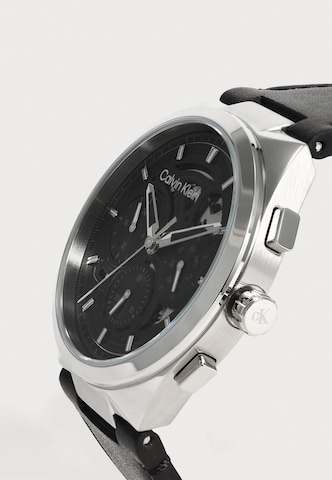 Calvin Klein - Reloj analógico 'Distinguish' en negro: lado