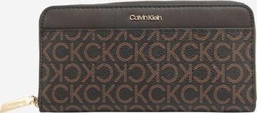 Calvin Klein Portemonnaie 'Must' in Braun: predná strana