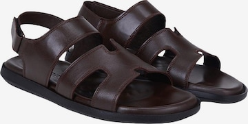 Desa Sandal 'Sandalen' in Brown: front