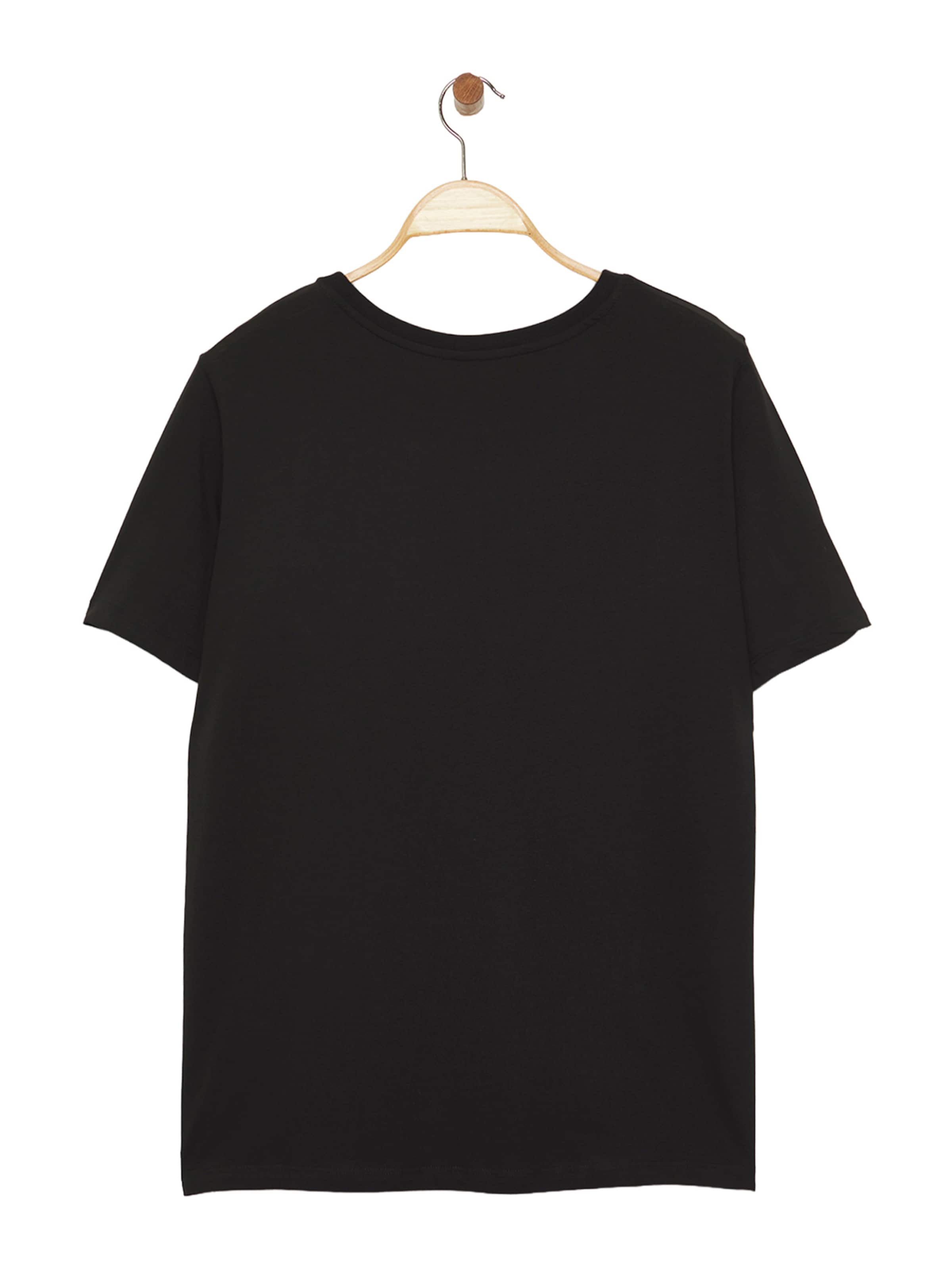 T-shirt Trendyol Curve en noir