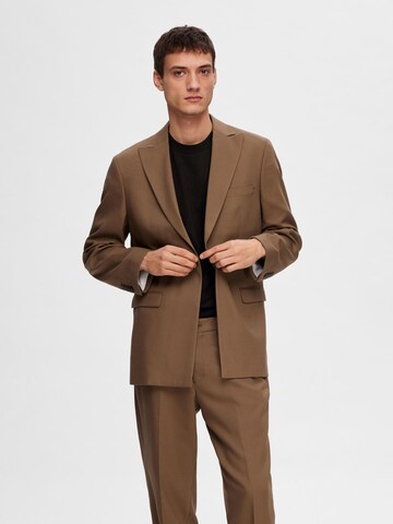 SELECTED HOMME Comfort fit Colbert 'COMFORT-SKYE' in Bruin: voorkant