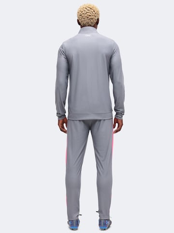 UNDER ARMOUR Trainingsanzug 'Challenger' in Grau