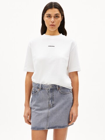 T-shirt 'Tarjaa' ARMEDANGELS en blanc : devant