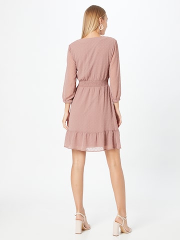 Robe ABOUT YOU en rose