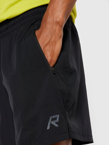 Regular Pantalon de sport Rukka en noir