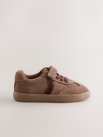 Sneaker di Next in marrone