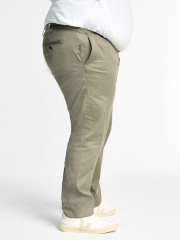 Mr Main Man Regular Chino 'Stretch Chino' in Groen