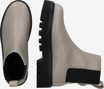 FURLA Chelsea Boots 'RITA' in Grau