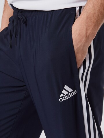 ADIDAS SPORTSWEAR Tapered Sportbroek 'Aeroready Essentials Tapered Cuff 3-Stripes' in Blauw