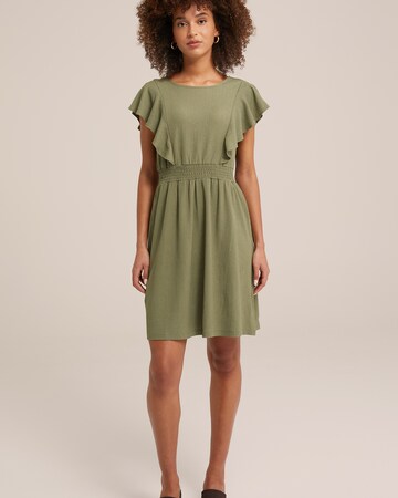 WE Fashion Dress in Green