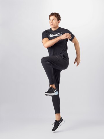 NIKE Regular fit Функционална тениска в черно