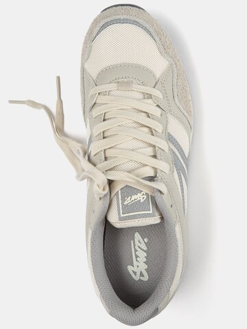 Pull&Bear Sneaker in Grau