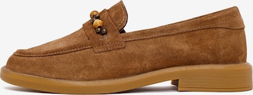 Derimod - Sapato Slip-on em castanho: frente
