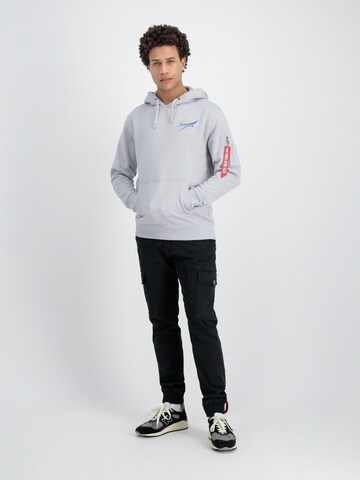 ALPHA INDUSTRIES Sweatshirt 'Dark Side' in Grijs