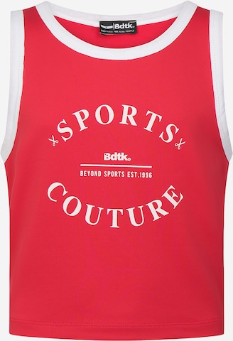 Bdtk Sporttop 'BEYOND' in Rot: Vorderseite