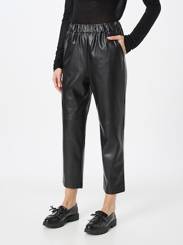 Sisley Regular Pants in Black: front