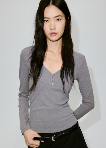 MANGO - Camiseta 'PAN' en gris: frente