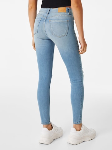 Bershka Slimfit Jeansy w kolorze niebieski