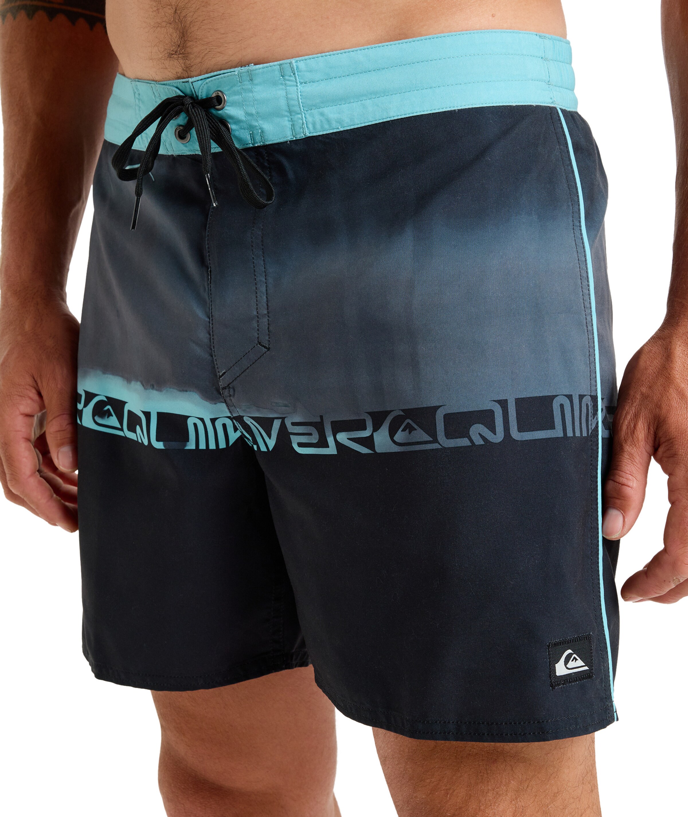 QUIKSILVER Badeshorts in Schwarz