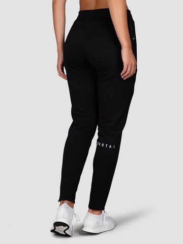 MOROTAI Slimfit Sporthose 'COMFY PERFORMANCE' in Schwarz