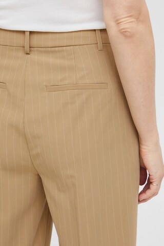 Regular Pantalon à plis 'Callie' Fransa en marron