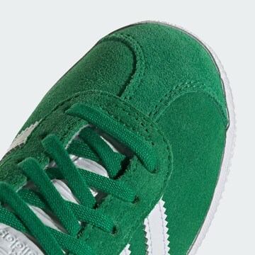 zaļš ADIDAS ORIGINALS Brīvā laika apavi 'Gazelle'