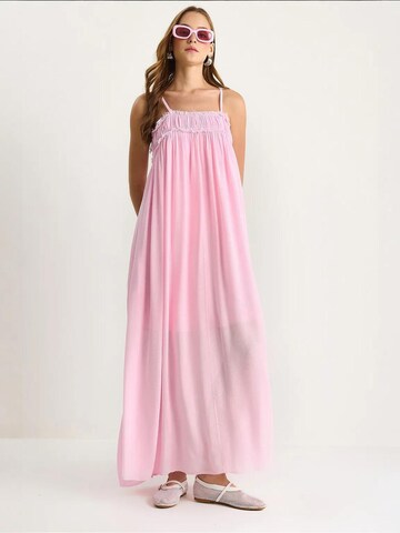 Bianco Lucci Kleid in Pink: Vorderseite