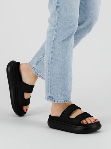 REEF Beach & swim shoe 'Cushion Bondi 2 Bar' in Black: front