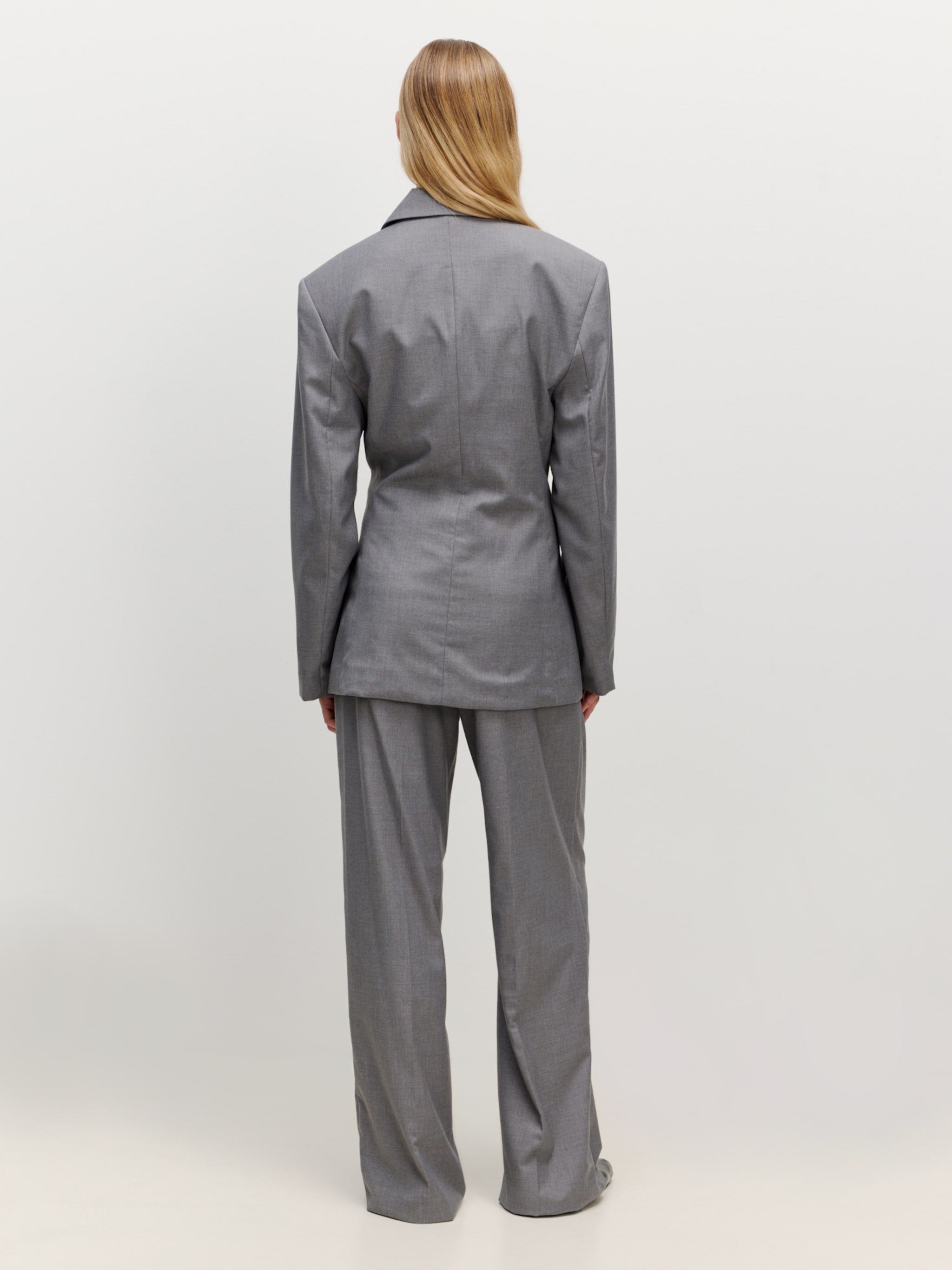 EDITED Produits Blazer 'Arzu' gris foncé