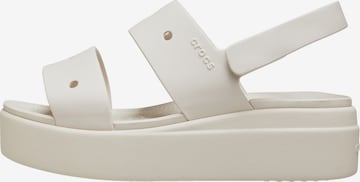 Crocs Sandale 'Brooklyn-Sandalen mit Klettverschluss' in Grün: Vorderseite