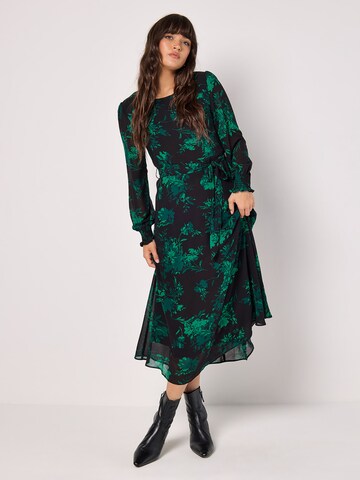 Apricot Dress ' ' in Green