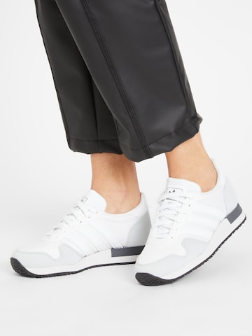 Baskets basses 'Usa 84' ADIDAS ORIGINALS en blanc