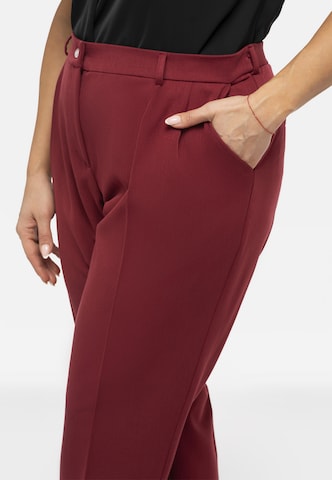 Karko Regular Pleat-Front Pants 'Pablo' in Red