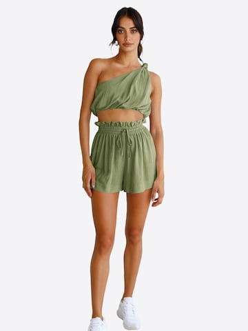 Costum cu pantaloni de la Imily Bela pe verde