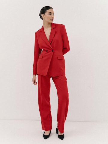 4TAILORS Bleiseri 'Spice it Up' värissä punainen