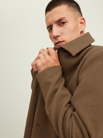 JACK & JONES Between-Seasons Coat 'Toby' in Brown