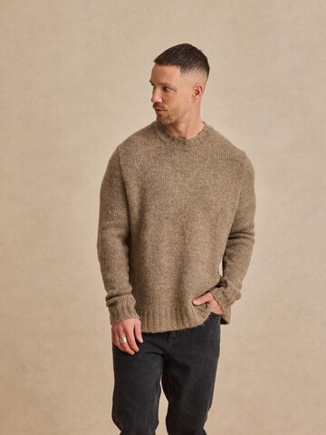 DAN FOX APPAREL Sweater 'Neo' in Brown: front