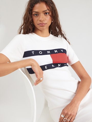 Tommy Jeans Stickad klänning i vit