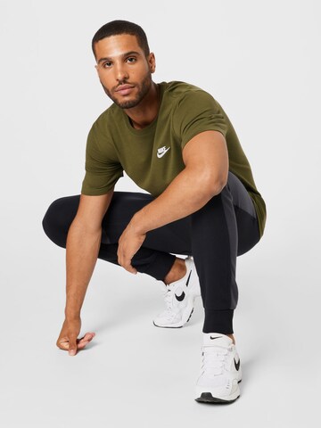 Nike Sportswear Средняя посадка Футболка 'Club' в Зеленый