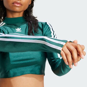 ADIDAS ORIGINALS Тениска в зелено