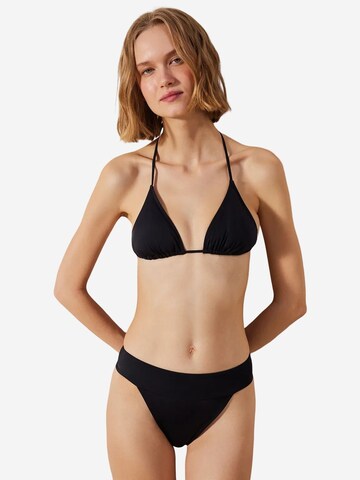 Penti Bikini nadrágok - fekete: elől