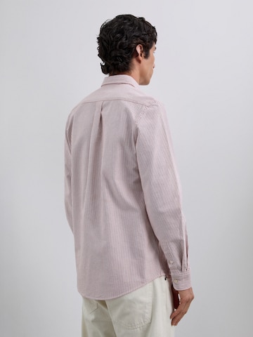 Scalpers Средняя посадка Рубашка 'New Oxford' в Красный