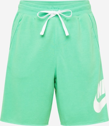 Pantaloni 'CLUB ALUMNI' de la Nike Sportswear pe verde: față