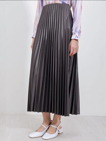 Bigdart - Saia em cinzento