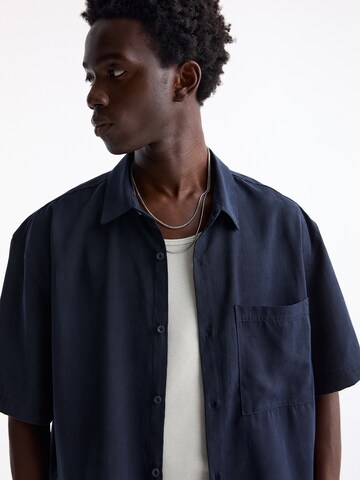 Pull&Bear Comfort Fit Hemd in Blau