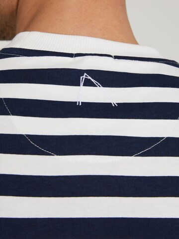 CHASIN' T-Shirt 'Beck' in Blau