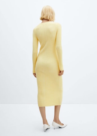 Rochie tricotat 'Grogui' de la MANGO pe galben